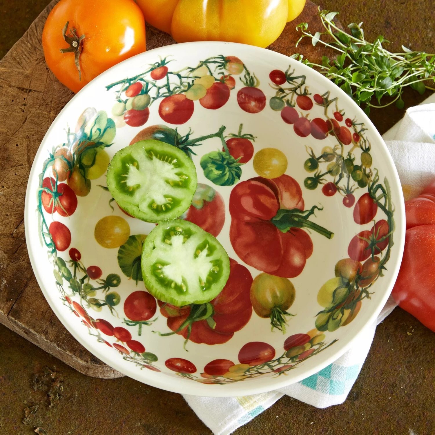Vegetable Garden Tomatoes Medium Pasta Bowl - Image 3