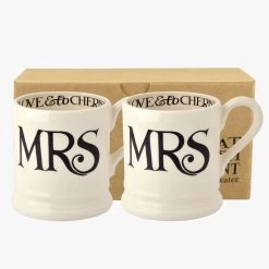 Black Toast 'Mrs & Mrs' Set Of 2 1/2 Pint Mugs Boxed