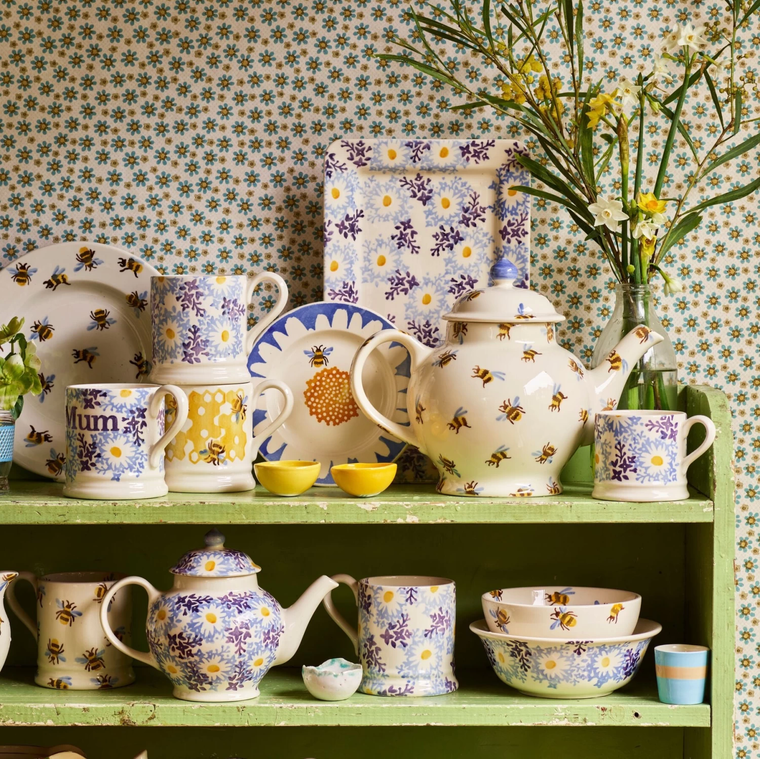 Honey Bee 1/2 Pint Mug - Image 2