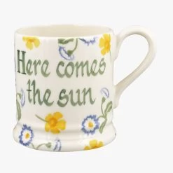 Personalised Buttercup & Daisies 1/2 Pint Mug