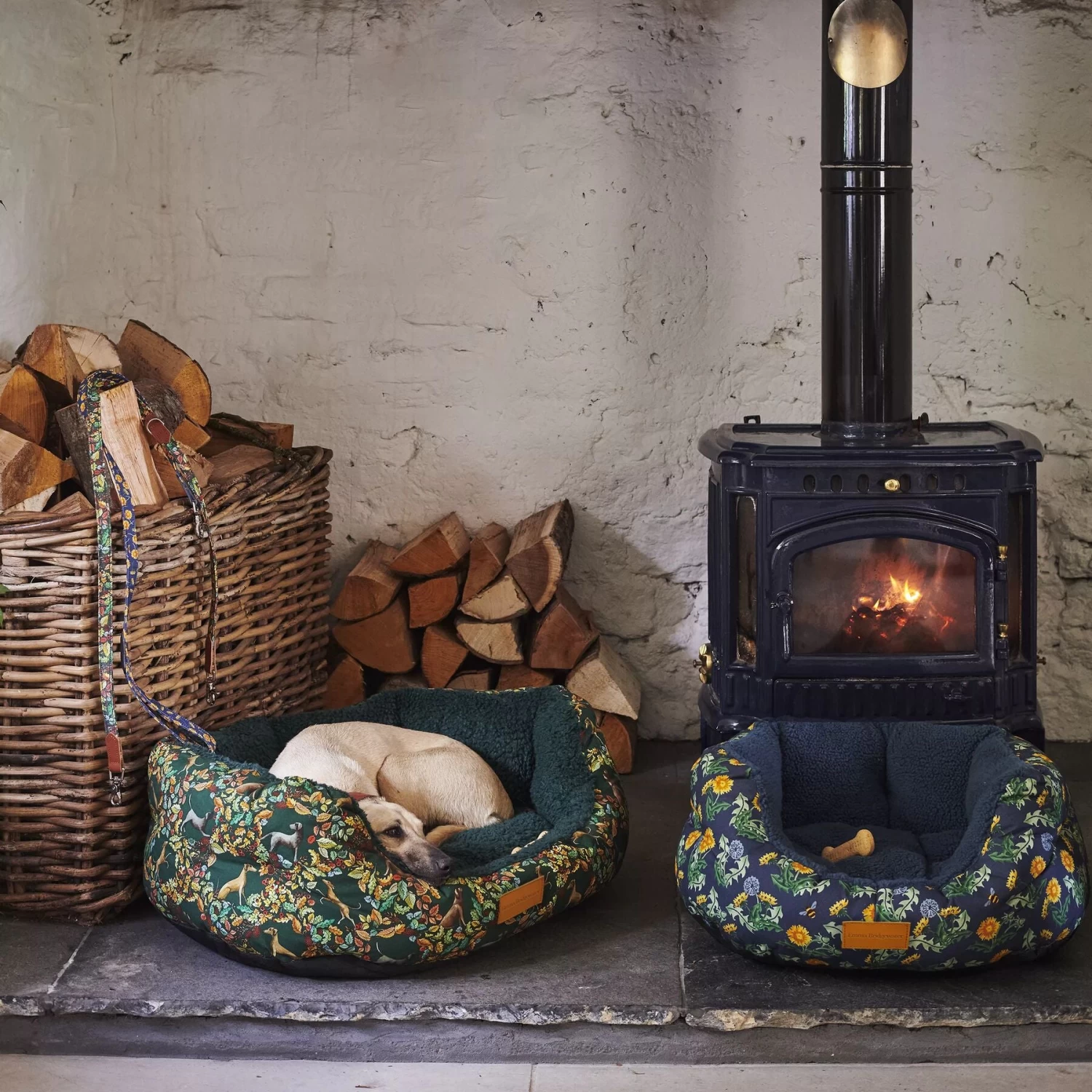 Dandelion Waterproof Waxed Cotton Medium Pet Bed - Image 3