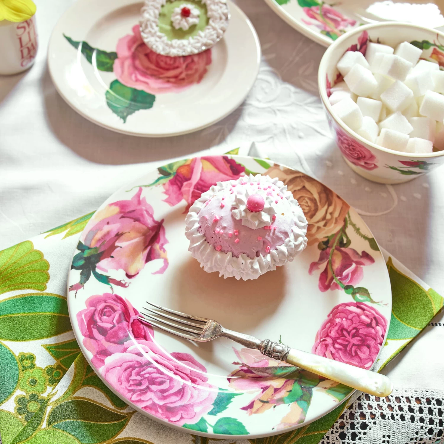 Roses Small Old Bowl - Image 3