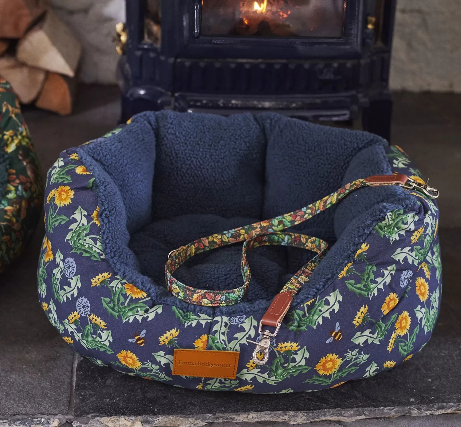 Dandelion Waterproof Waxed Cotton Medium Pet Bed - Image 2